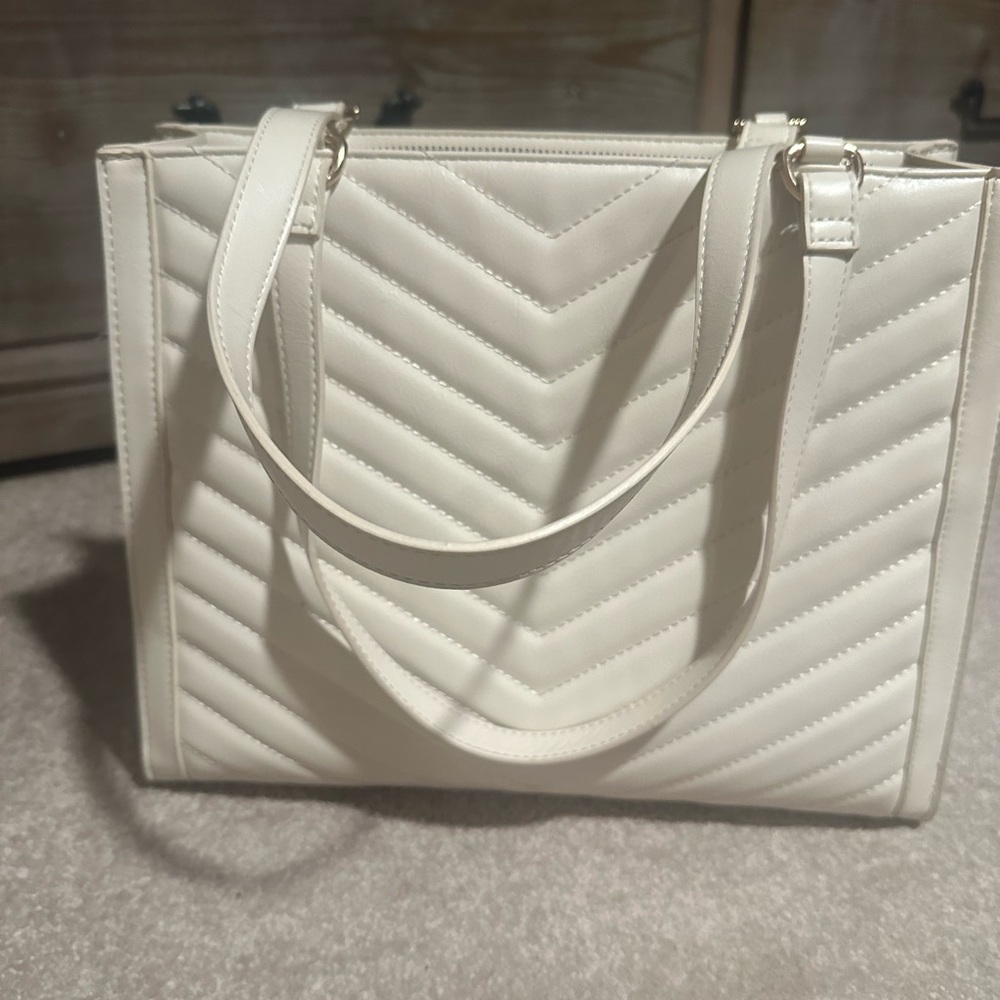 Aldo White and Gold Chain Handbag Purse - Picture 7 of 11